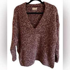 Urban Outfitters Cozy Boucle Sweater M Burgundy Slouchy V-Neck Soft Knit